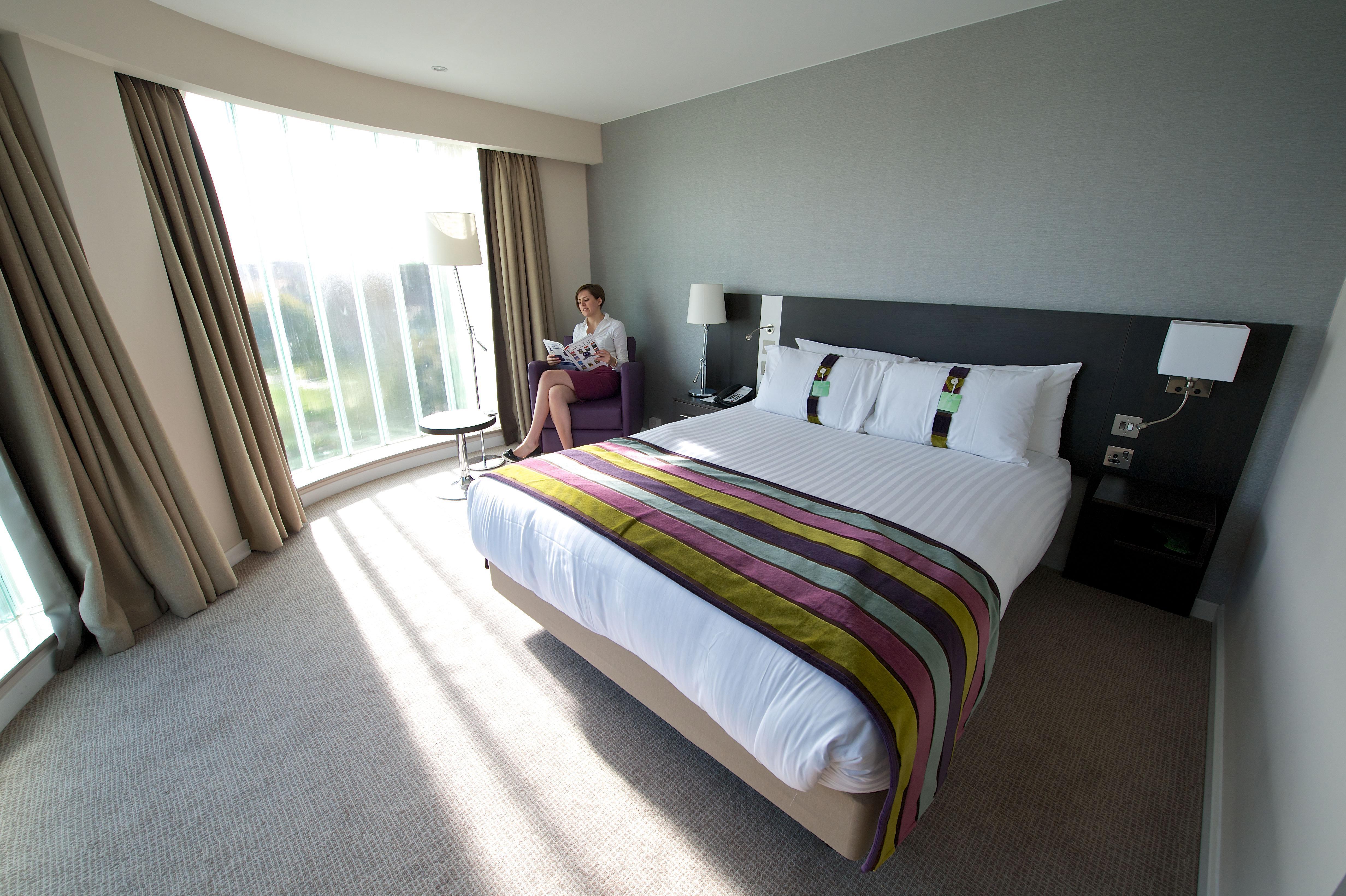 Holiday Inn Southend By Ihg Экстерьер фото