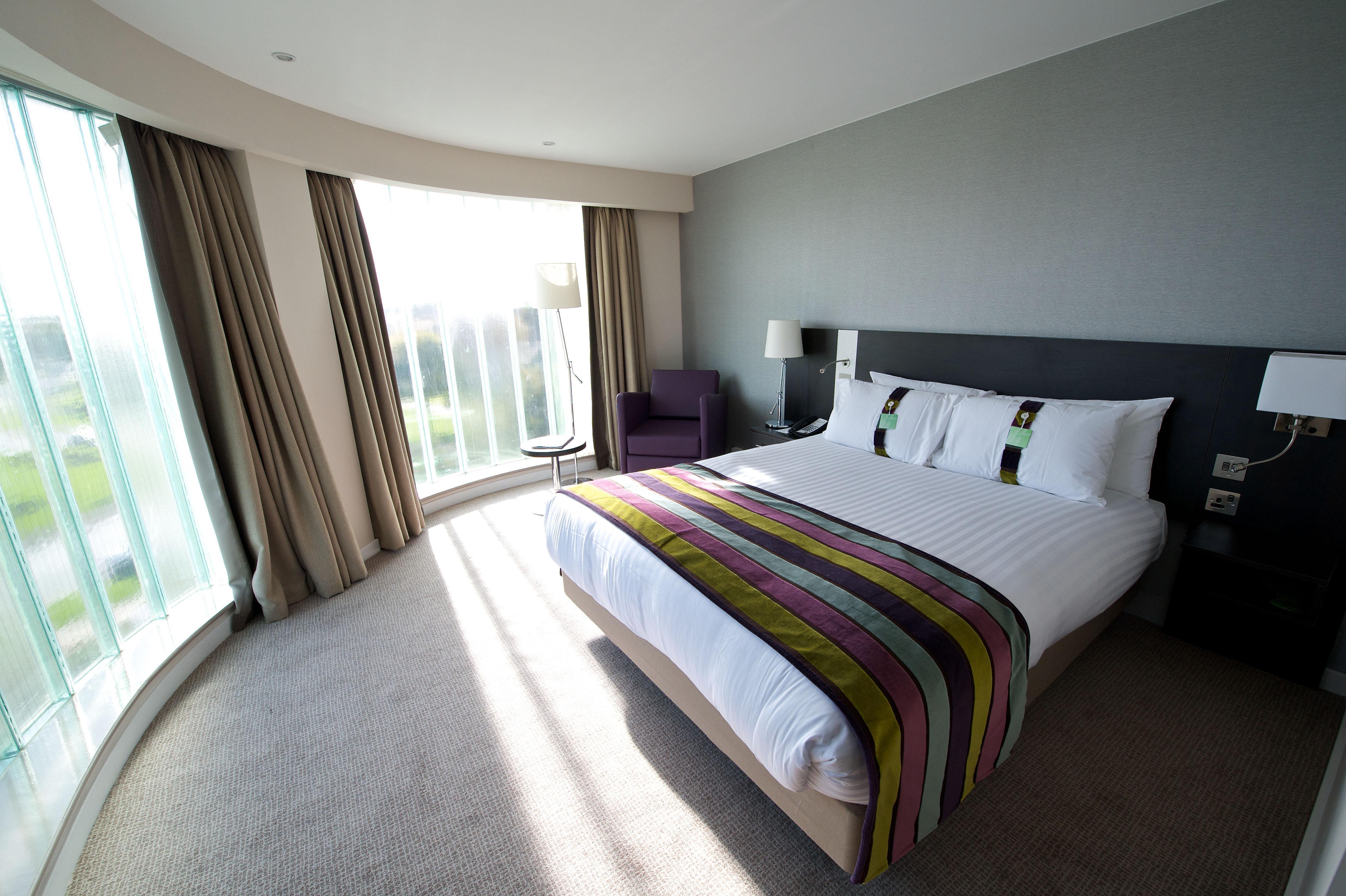 Holiday Inn Southend By Ihg Экстерьер фото