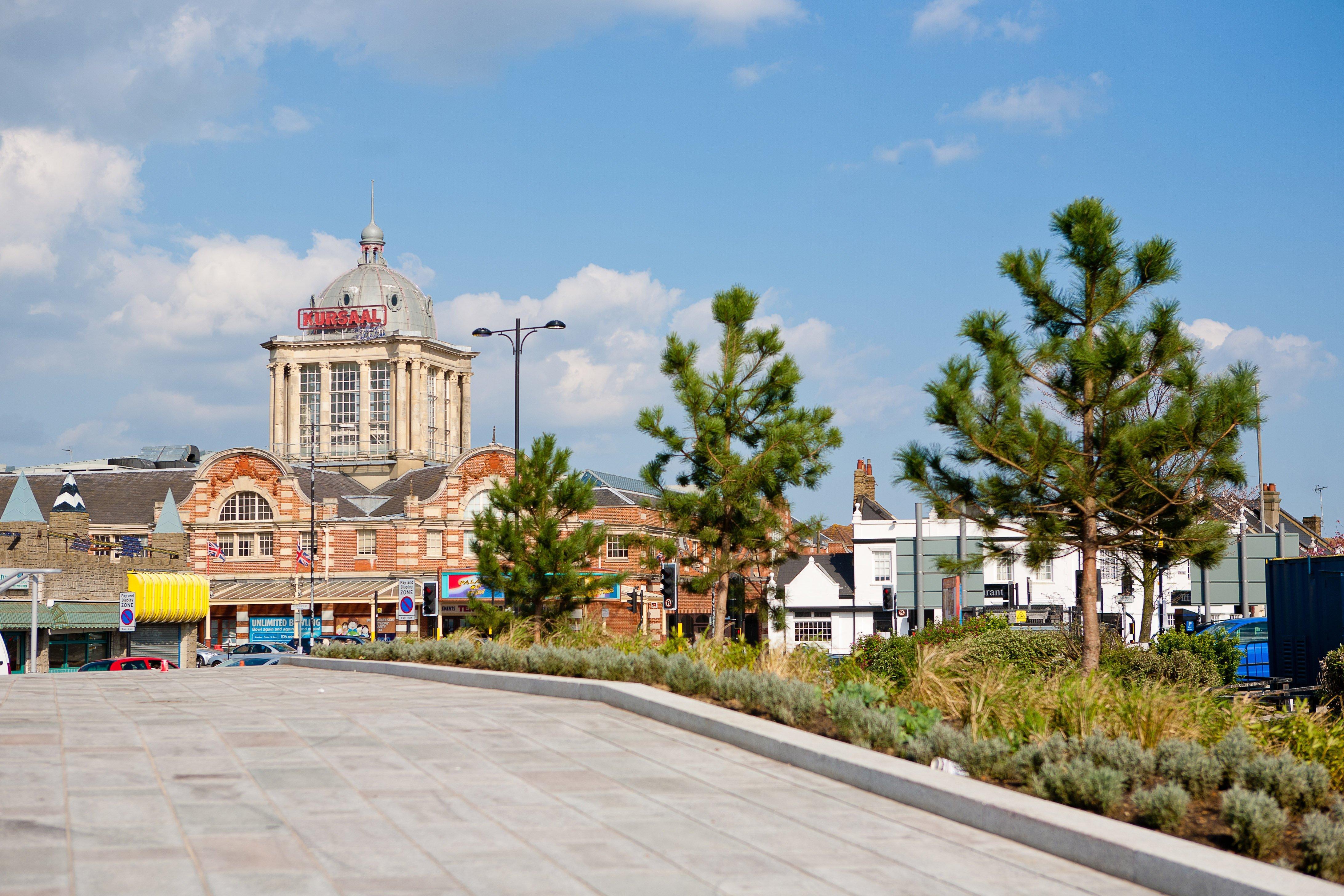 Holiday Inn Southend By Ihg Экстерьер фото