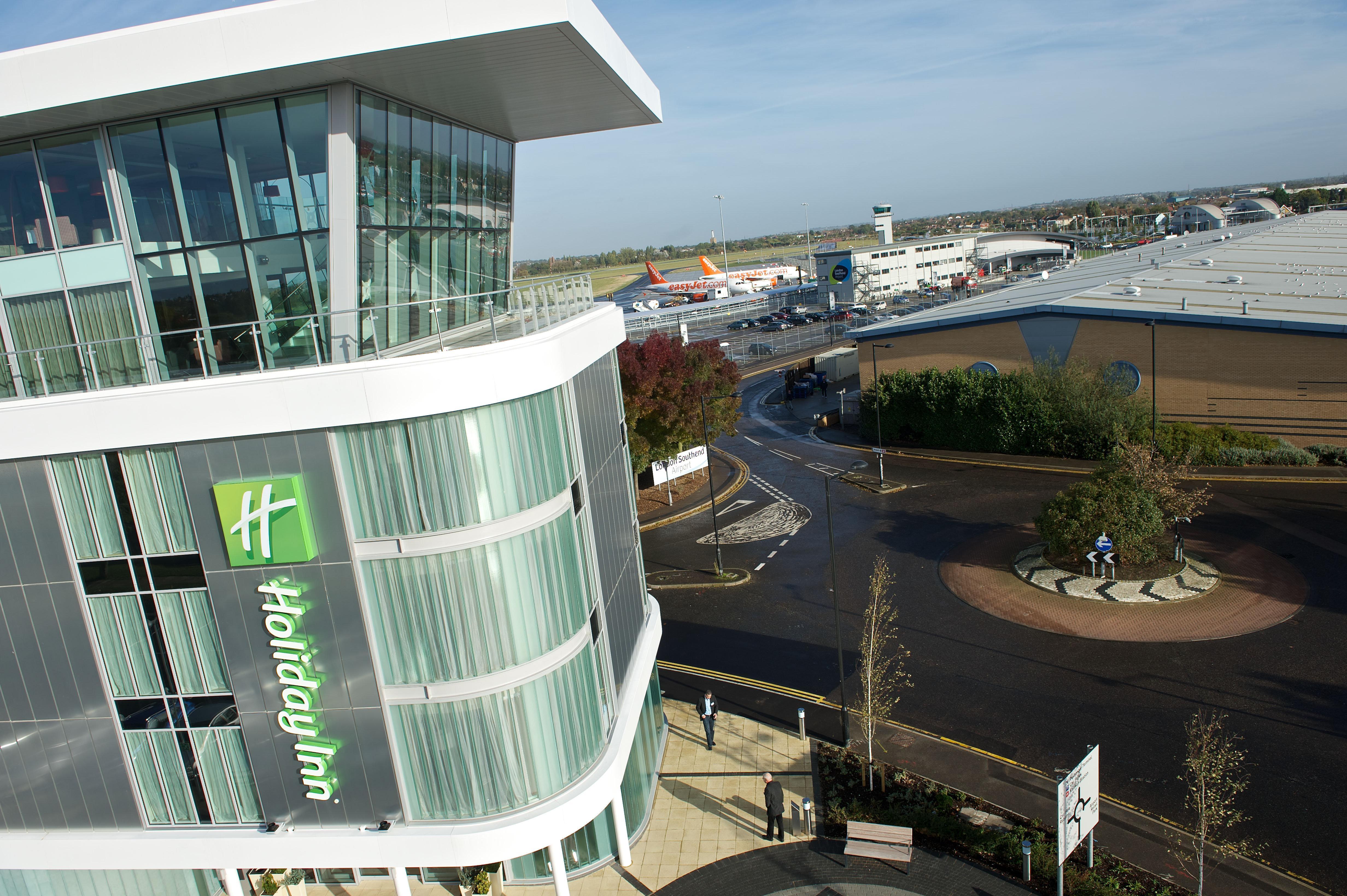 Holiday Inn Southend By Ihg Экстерьер фото
