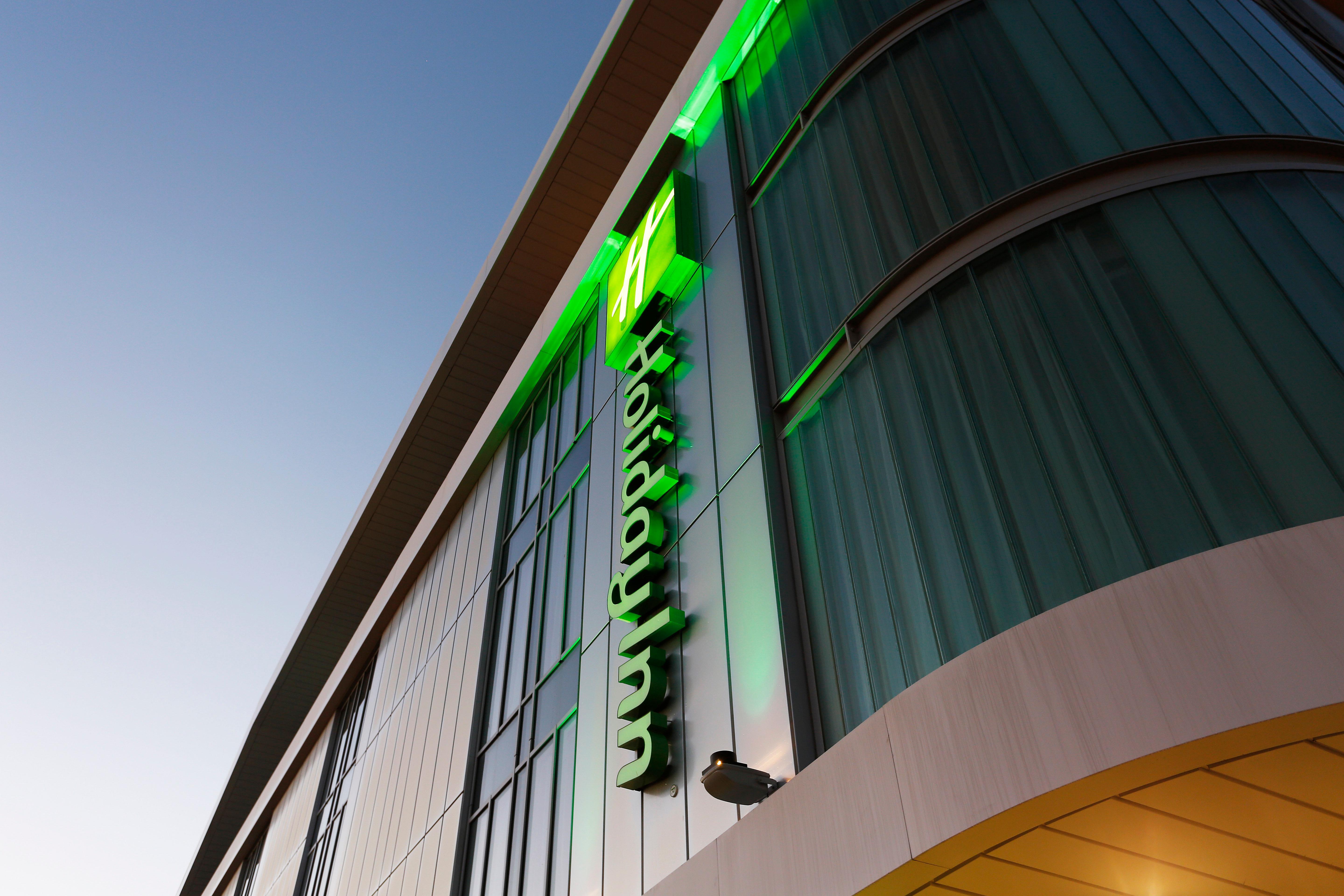 Holiday Inn Southend By Ihg Экстерьер фото