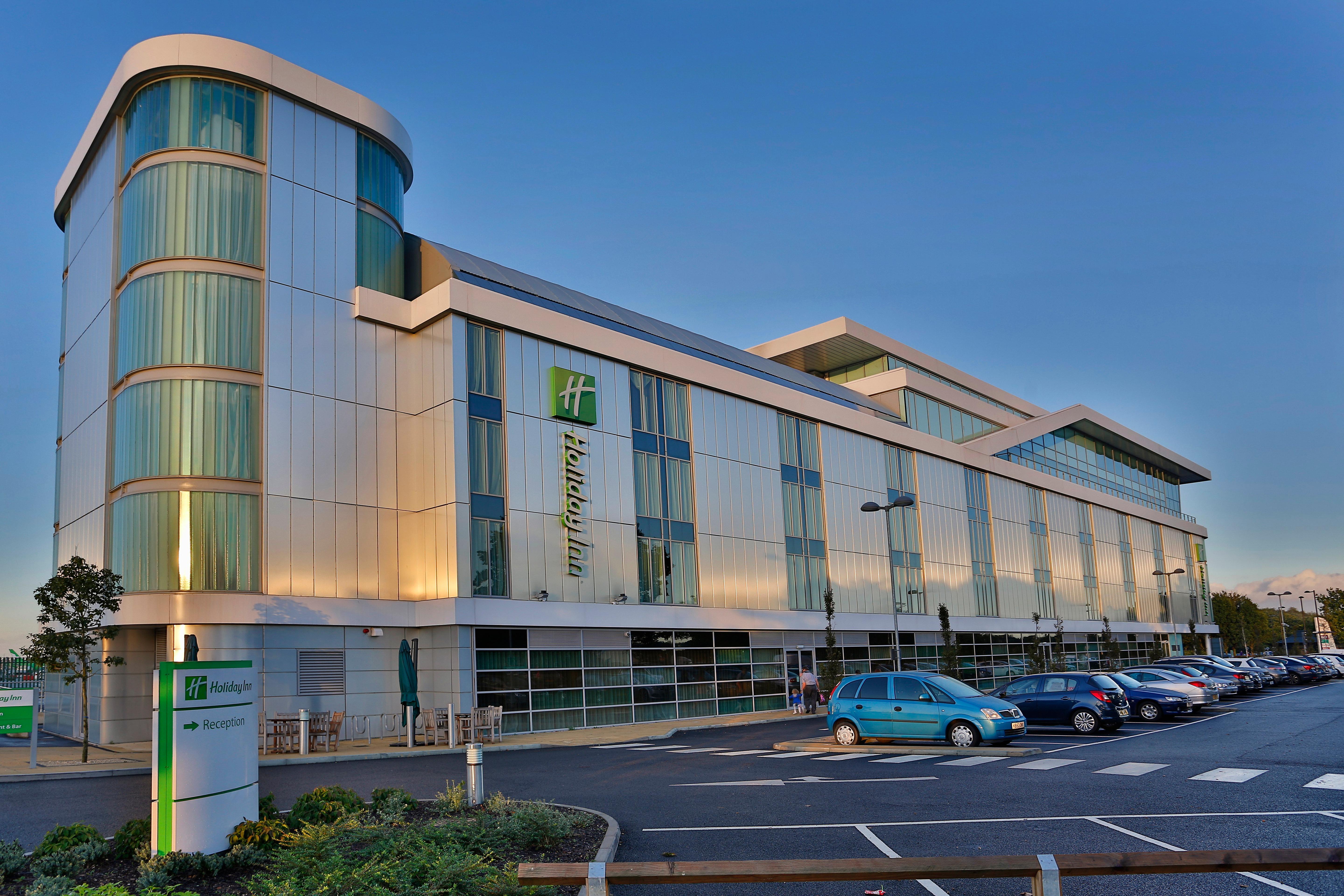 Holiday Inn Southend By Ihg Экстерьер фото